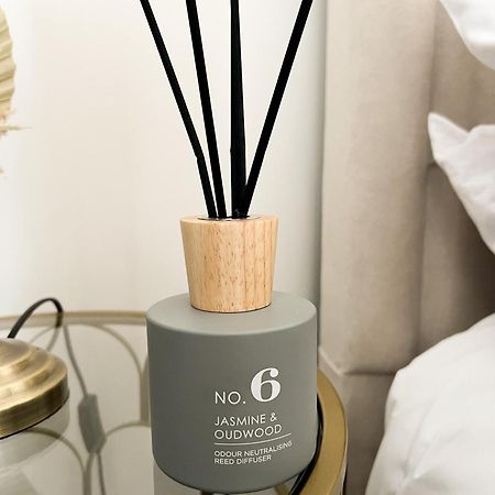 London Stylish 1 Bedroom Apartment エクステリア 写真